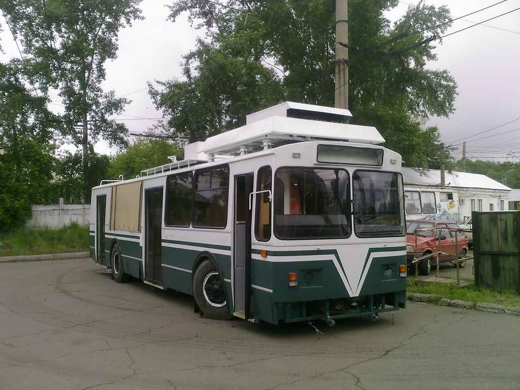 Красноярск, ЗиУ-682 КР Иваново № 1045; Красноярск — Новые троллейбусы