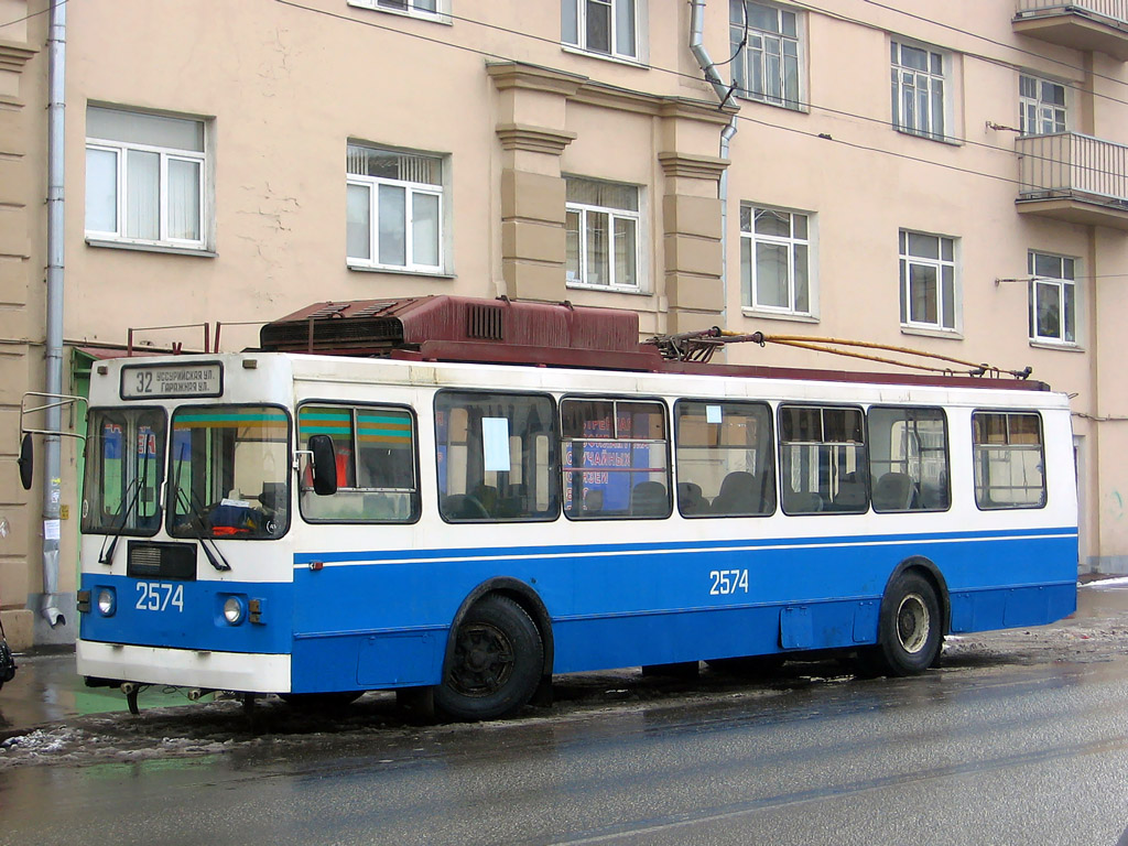 Москва, ЗиУ-682ГМ1 (с широкой передней дверью) № 2574