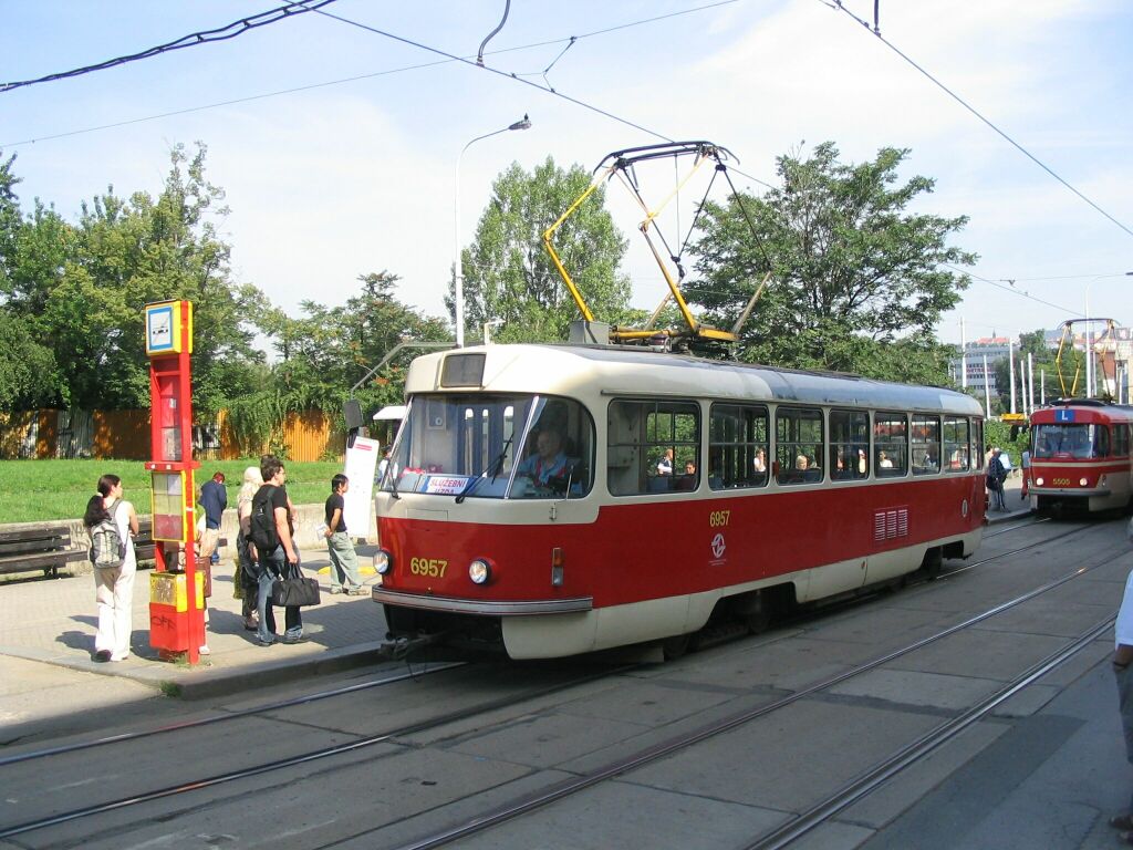 Прага, Tatra T3 № 6957
