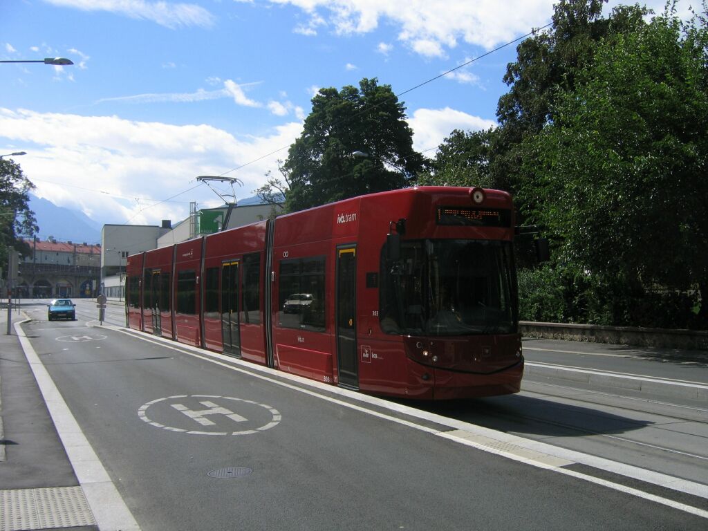 Инсбрук, Bombardier Flexity Outlook № 303