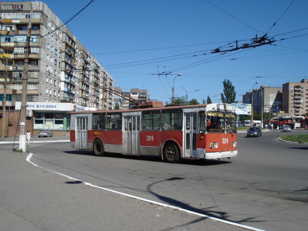 Алчевск, ЗиУ-682В [В00] № 324