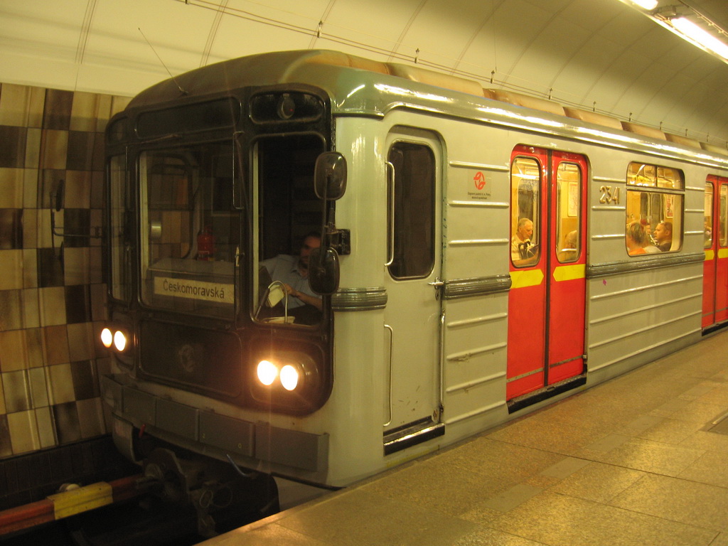 Прага, 81-717.1 № 2341; Прага — Метрополитен: линия B