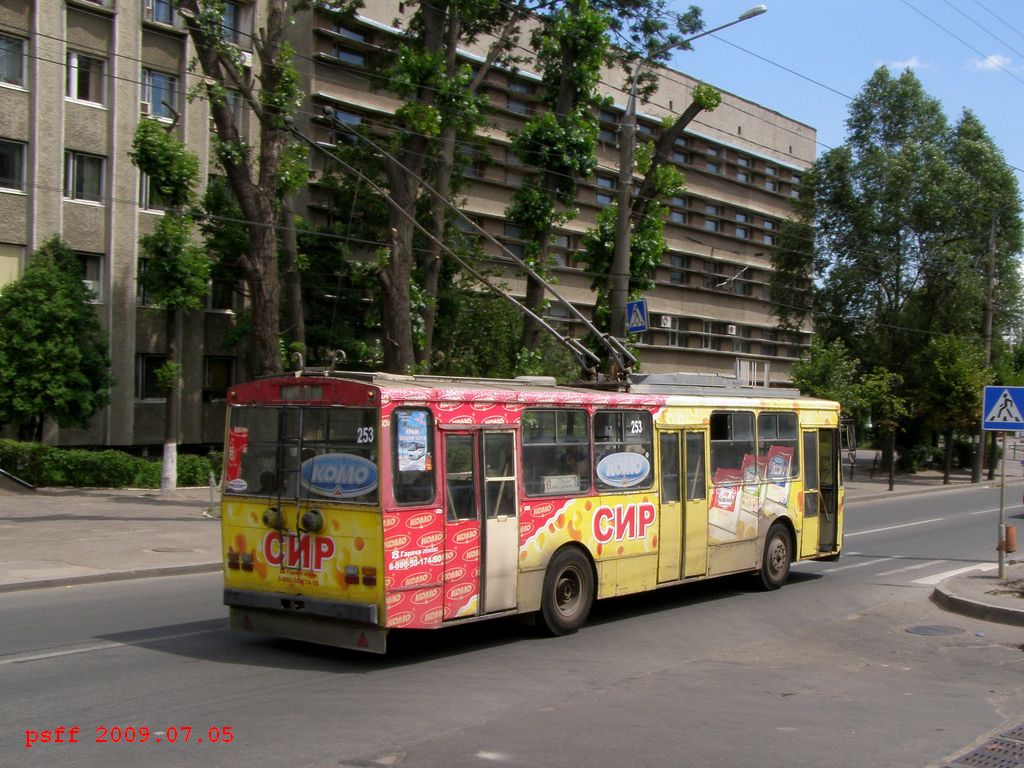 Черновцы, Škoda 14Tr02 № 253