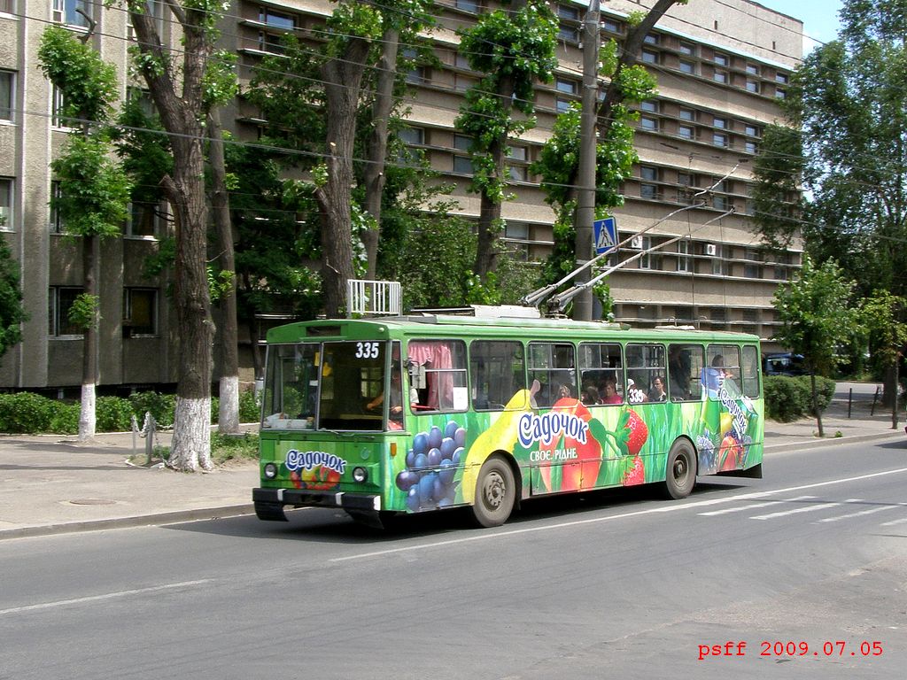 Чернівці, Škoda 14Tr03 № 335