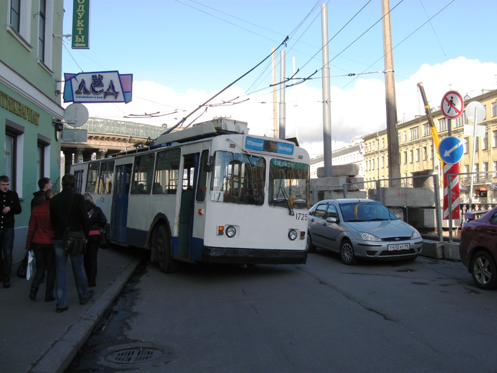 Санкт-Петербург, ЗиУ-682В-012 [В0А] № 1725; Санкт-Петербург — Происшествия