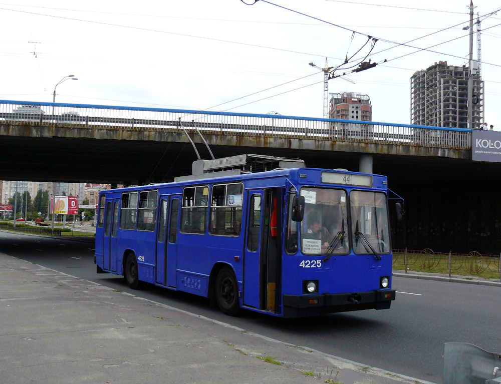 Kiev, YMZ T2 Nr. 4225