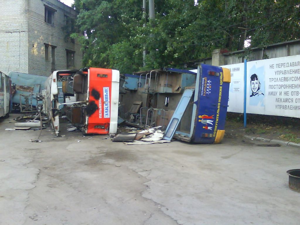 Saratov, ZiU-682G [G00] č. 1213; Saratov, ZiU-682G [G00] č. 1203