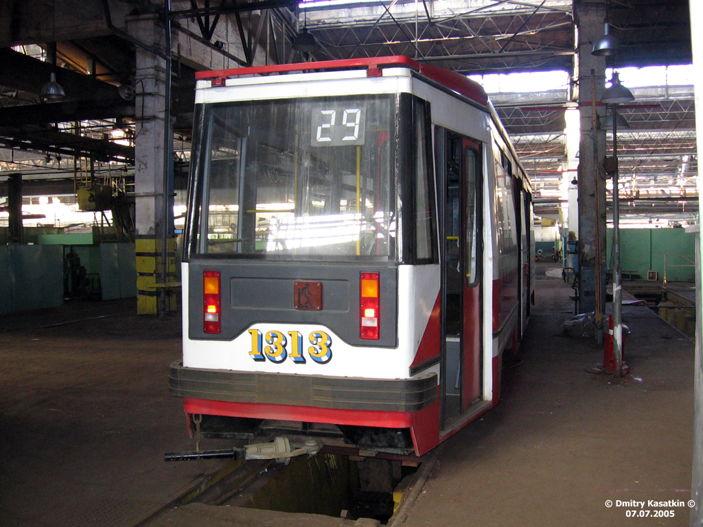 Sankt Petersburg, 71-134A (LM-99AVN) Nr. 1313