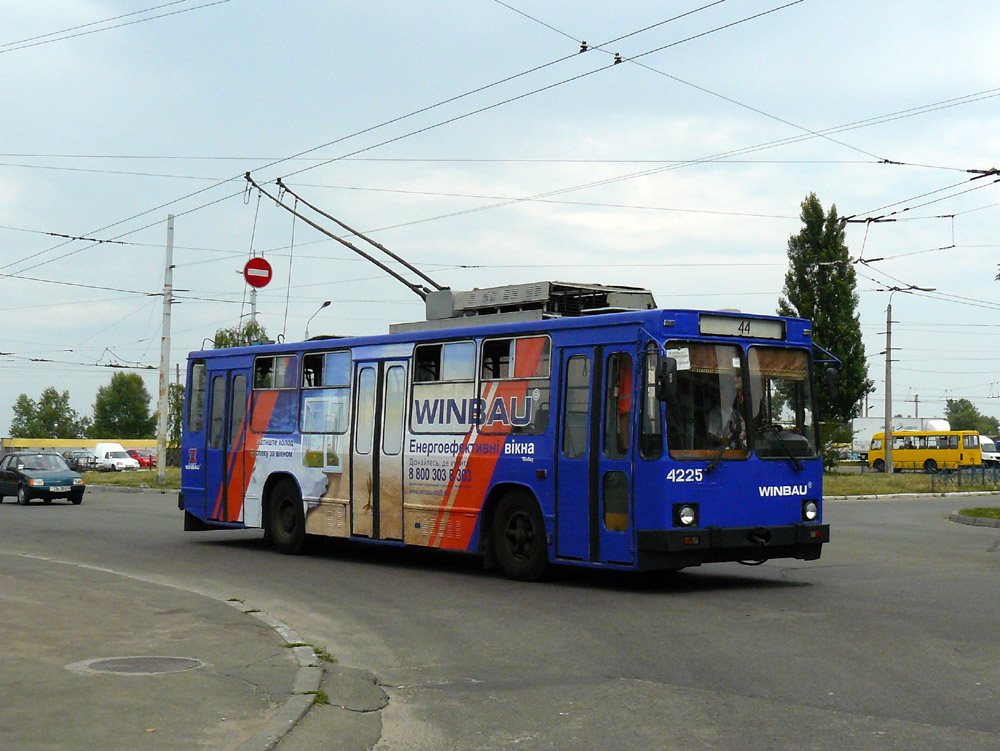 Kijevas, YMZ T2 nr. 4225