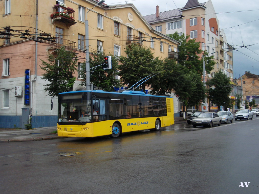 Ивано-Франковск, ЛАЗ E183D1 № 176
