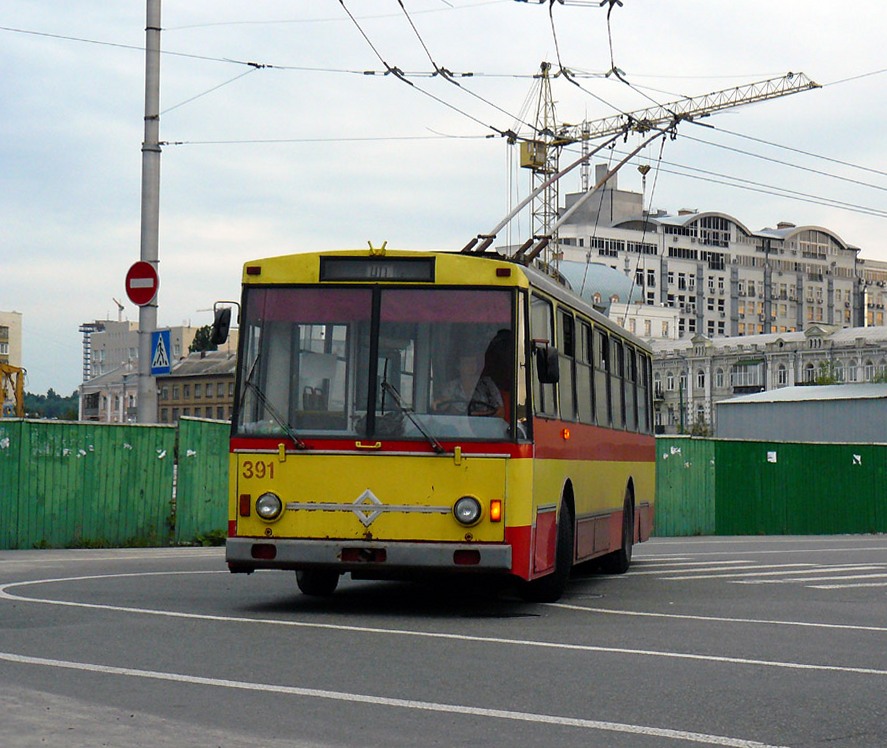 Киев, Škoda 14Tr02/6 № 391
