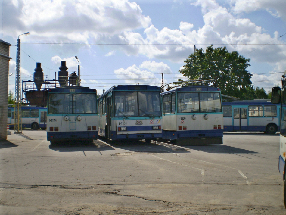 Рига, Škoda 14Tr02/6 № 1-1174; Рига, Škoda 14Tr02/6 № 1-1155; Рига, Škoda 14Tr02/6 № 1-1160