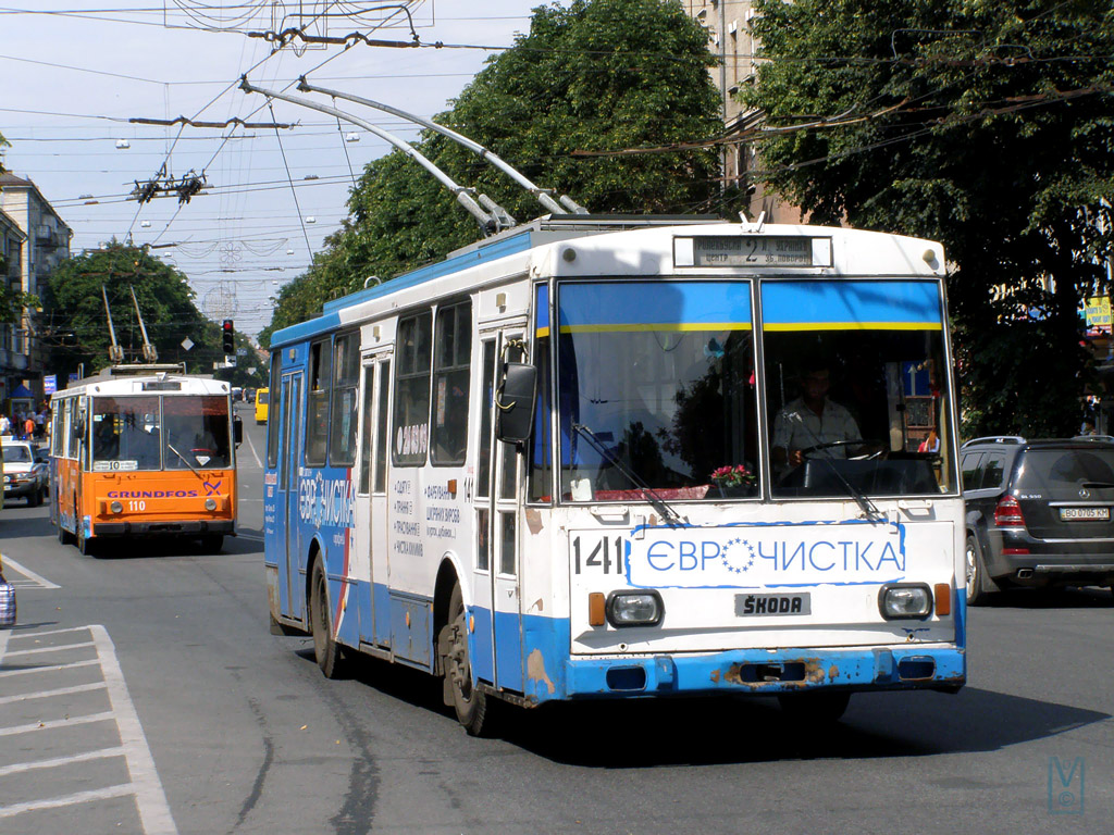 Тернополь, Škoda 14Tr10/6 № 141; Тернополь, Škoda 14Tr02/6 № 110