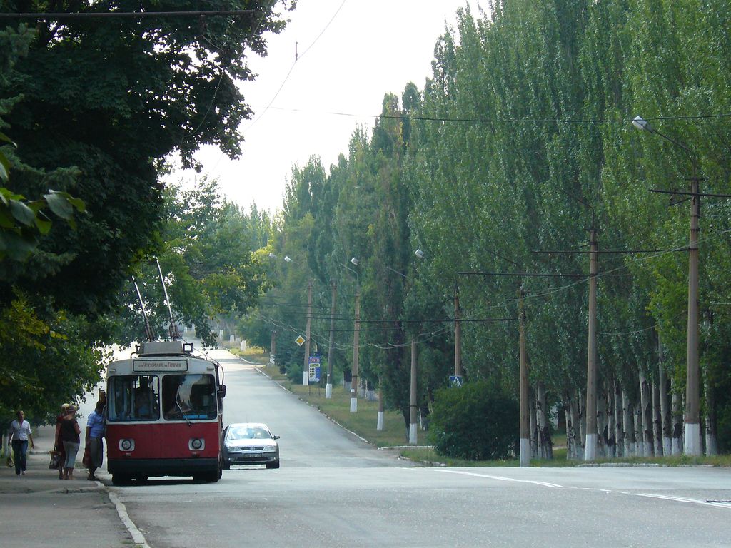 Углегорск, ЗиУ-682В № У04; Углегорск — Разные фотографии
