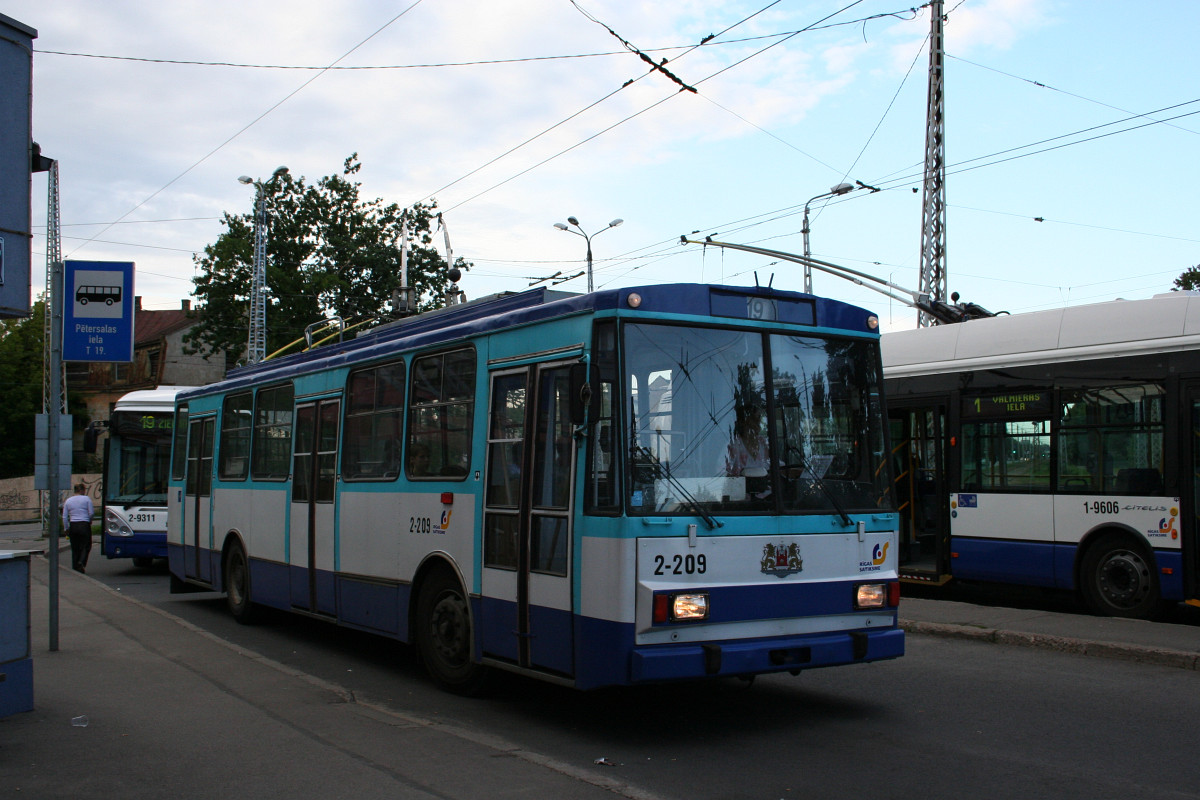 Рига, Škoda 14Tr02/6 № 2-209