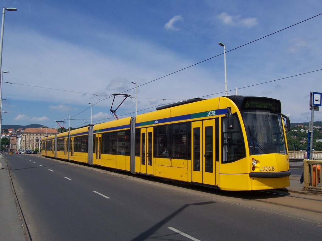 Будапешт, Siemens Combino Supra NF12B № 2028