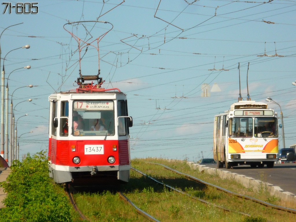 Нижний Новгород, 71-605 (КТМ-5М3) № 3437; Нижний Новгород, АКСМ 101М № 3203