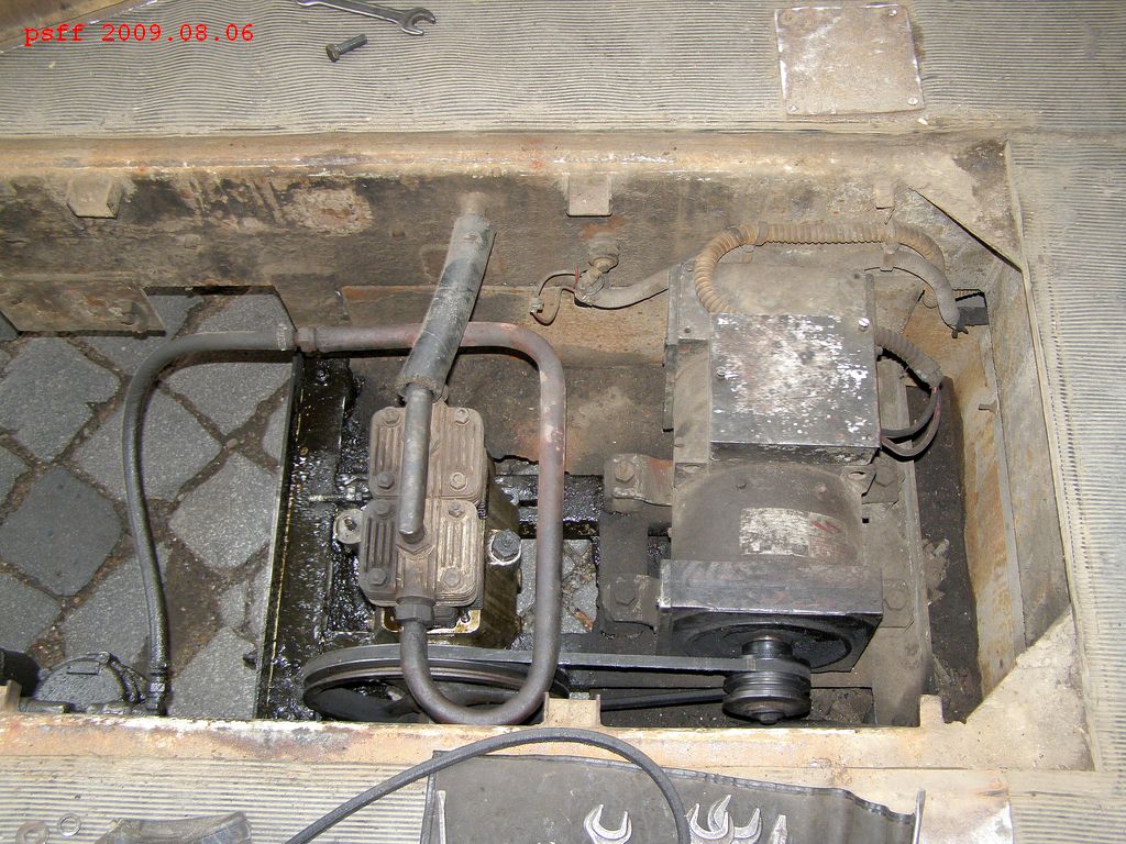 Черновцы, Škoda 14Tr89/6 № 305