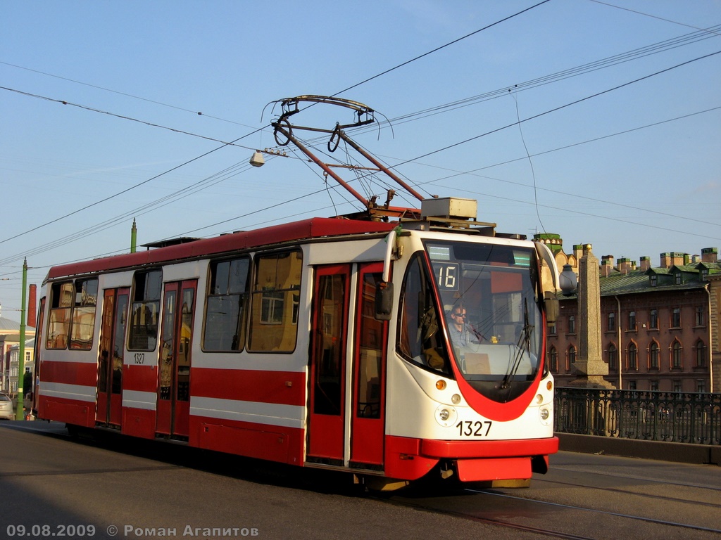 Санкт-Петербург, 71-134А (ЛМ-99АВН) № 1327 Санкт-Петербург, 71-134А (ЛМ-99АВН) № 1327