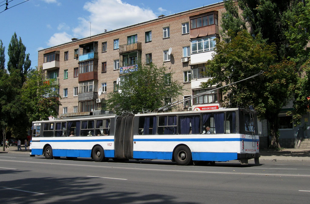 Кривой Рог, ЮМЗ Т1 № 017 Кривой Рог, ЮМЗ Т1 № 017