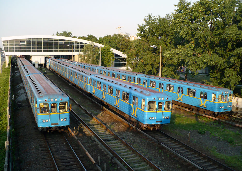 Киев, Ема-502 № 7193; Киев, Ема-502 № 7177