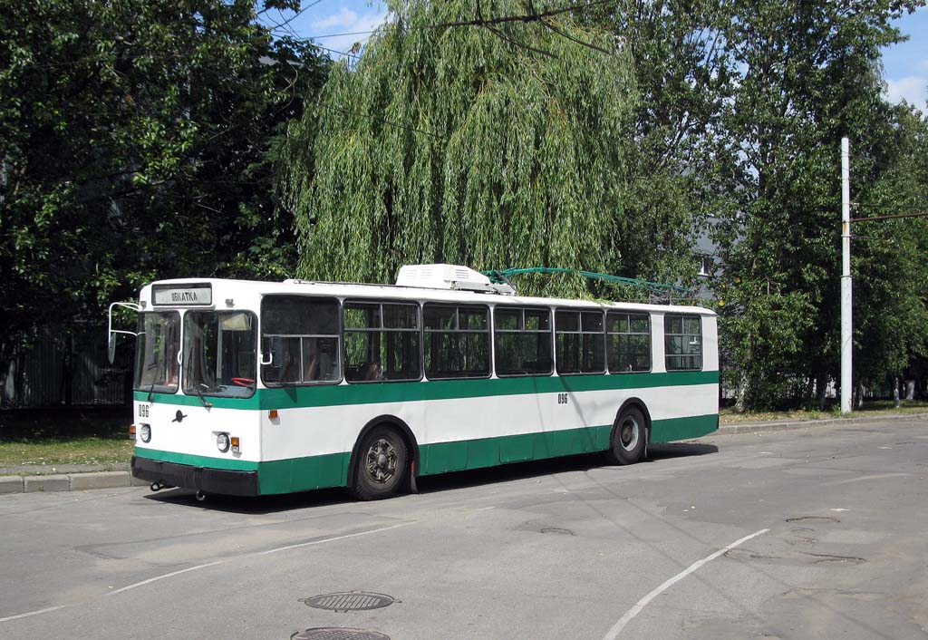 Калининград, ЗиУ-682В № 096