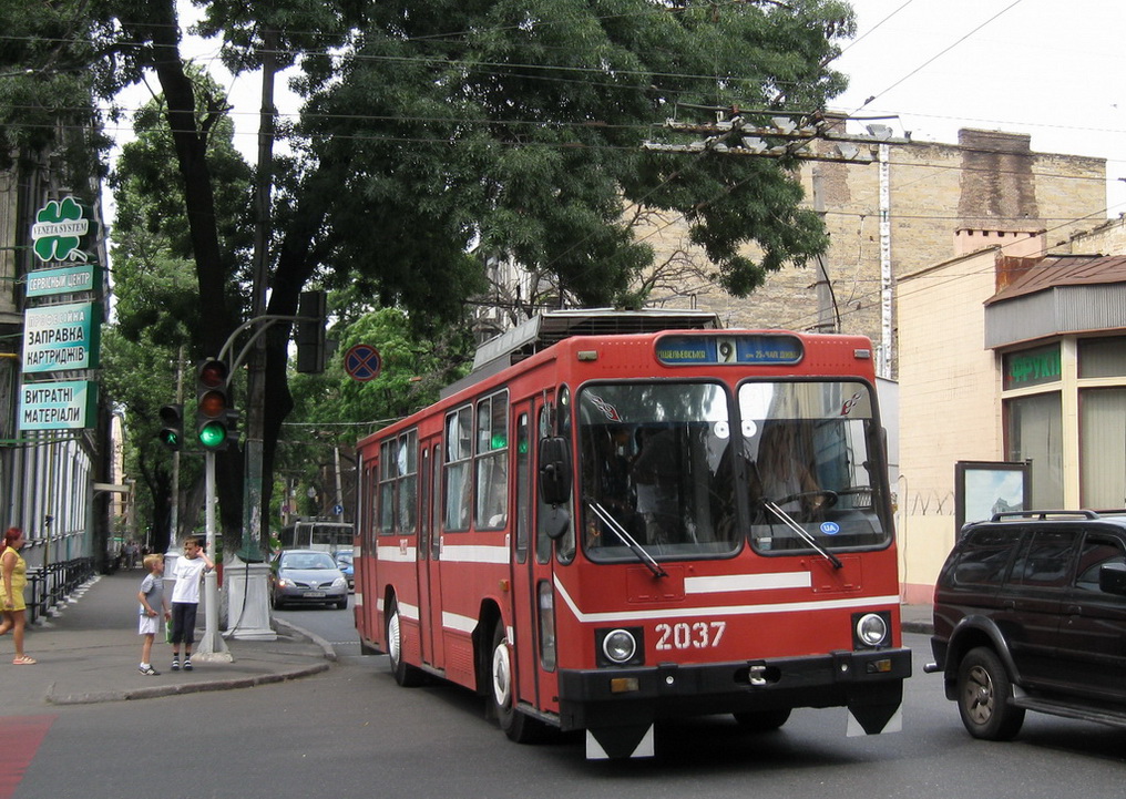 Одесса, ЮМЗ Т2 № 2037