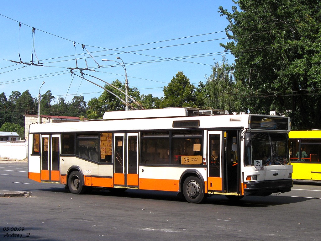 Киев, МАЗ-103Т № 2709