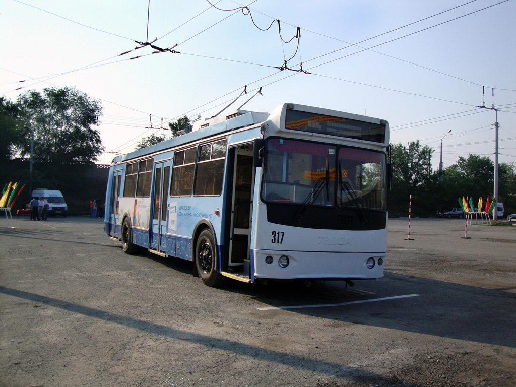Rostov-na-Donu, ZiU-682G-016.02 (with double first door) # 317; Rostov-na-Donu — Electric transit driving competition