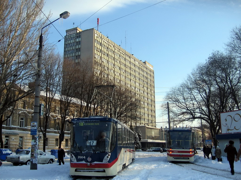 Одесса, К1 № 7004; Одесса, К1 № 7005; Одесса — 23.02.2007 — Снегопад и его последствия; Одесса — Трамвайные линии; Одесса — Трамвайные линии: Большой Фонтан