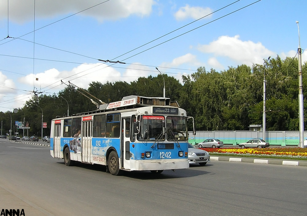 Новосибирск, СТ-682Г № 1242