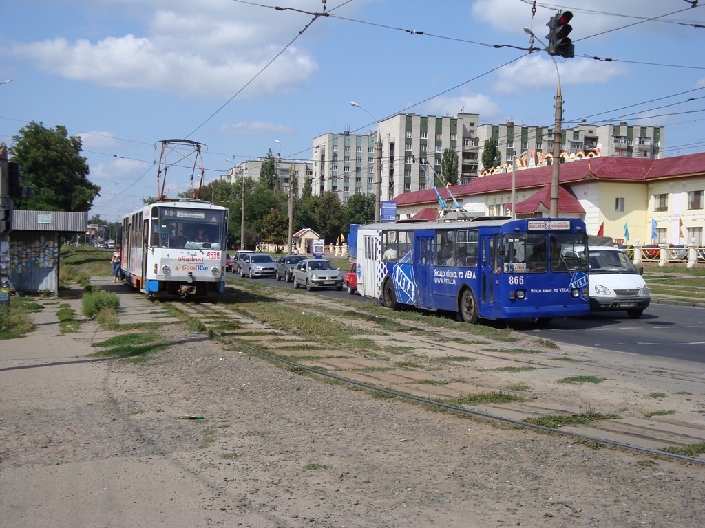 Харьков, ЗиУ-682Г [Г00] № 866; Харьков, Tatra T6B5SU № 4538