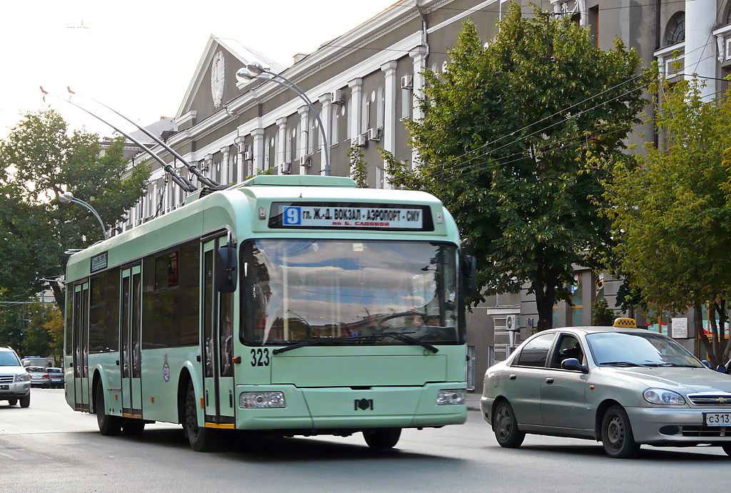 Ростов-на-Дону, БКМ 32102 № 323