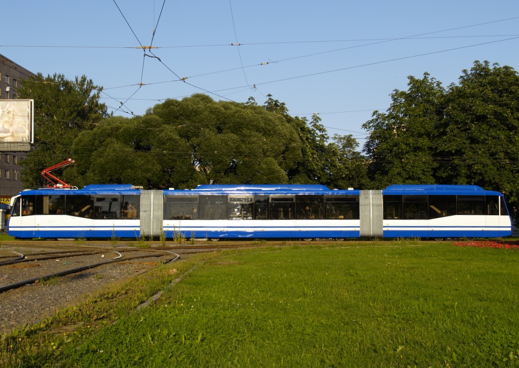 Киев, 71-154М-К № 450; Санкт-Петербург — Новые вагоны ПТМЗ