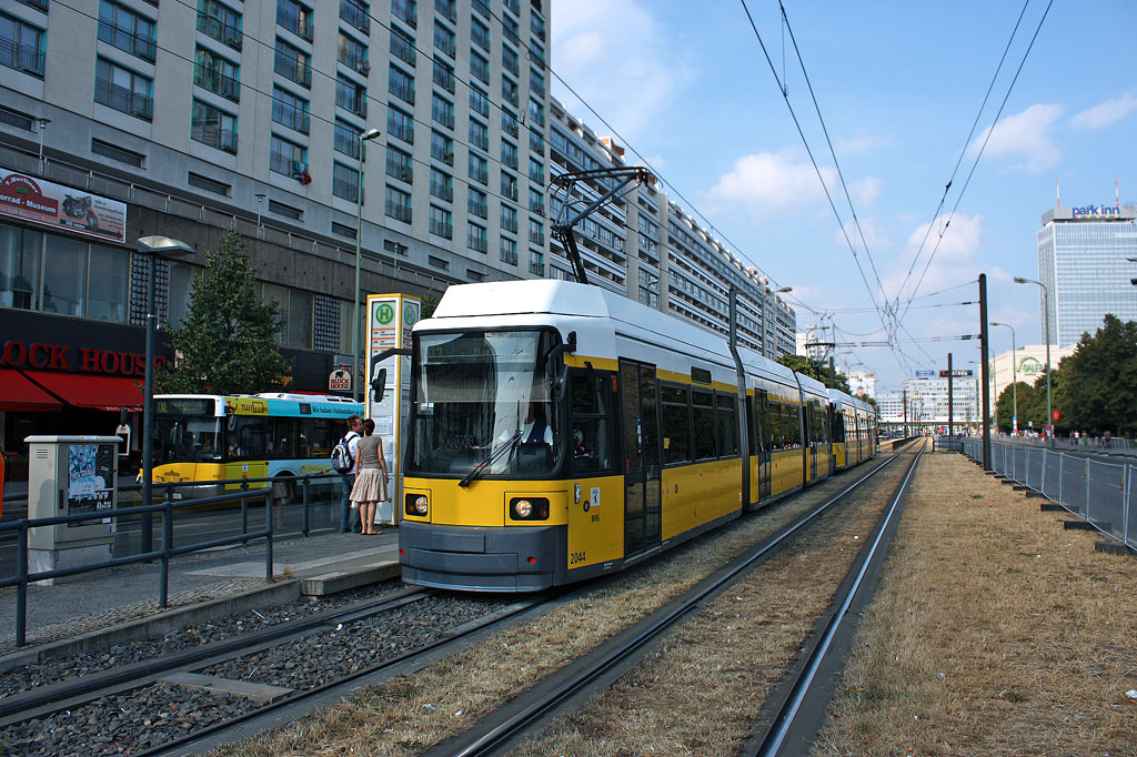 Берлин, Bombardier GT6N-ZR № 2044