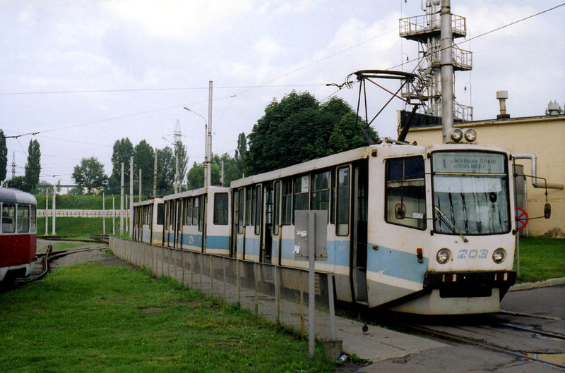 Кривой Рог, 71-611 № 203