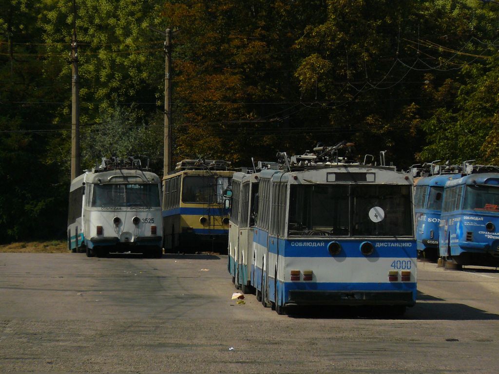 Крымский троллейбус, Škoda 15Tr02/6 № 4000