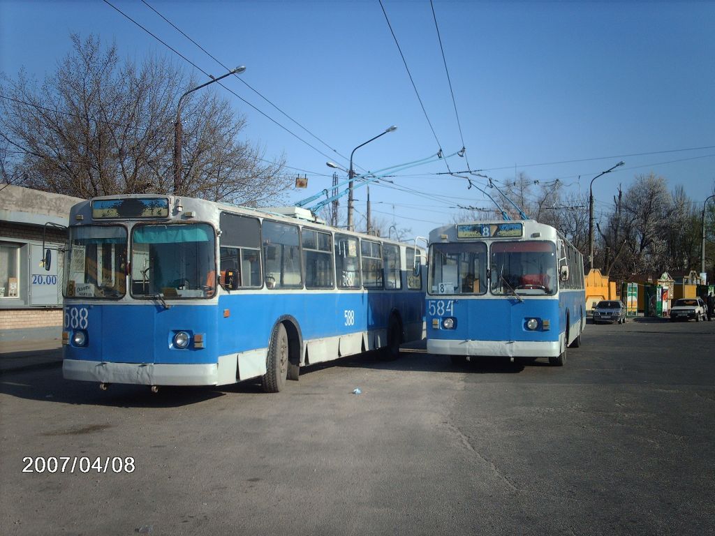 Запорожье, ЗиУ-682В-012 [В0А] № 588; Запорожье, ЗиУ-682В-012 [В0А] № 584