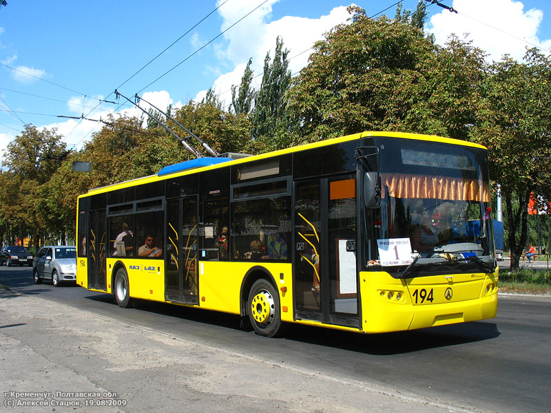 Кременчуг, ЛАЗ E183D1 № 194
