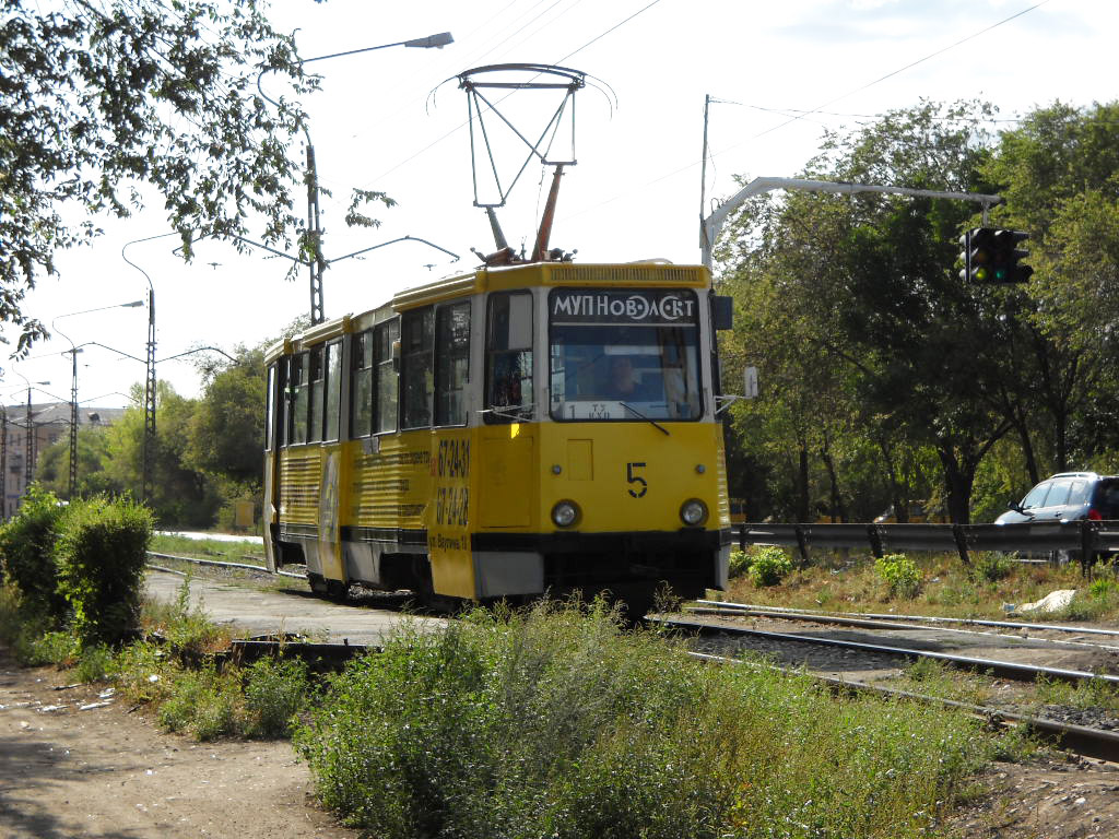 Novotroick, 71-605 (KTM-5M3) č. 5