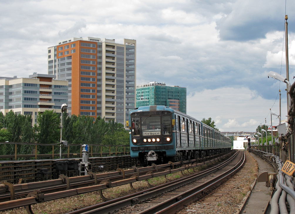 Moskva — Metro — [2] Zamoskvoretskaya Line; Moskva — Metro — Vehicles — Type 81-717/714 and modifications