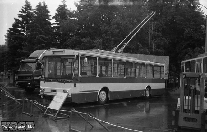 Москва — Исторические фотографии — Трамвай и Троллейбус (1946-1991); Москва — ЧССР — 1985