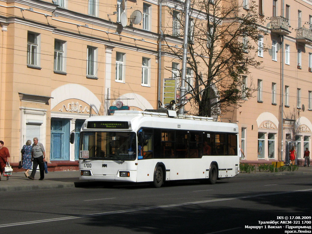 Гомель, БКМ 32102 № 1700