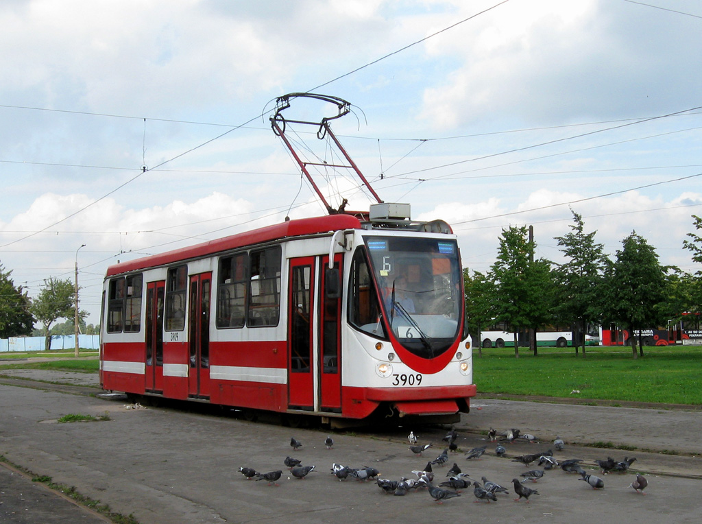 Sankt Petersburg, 71-134A (LM-99AVN) Nr. 3909