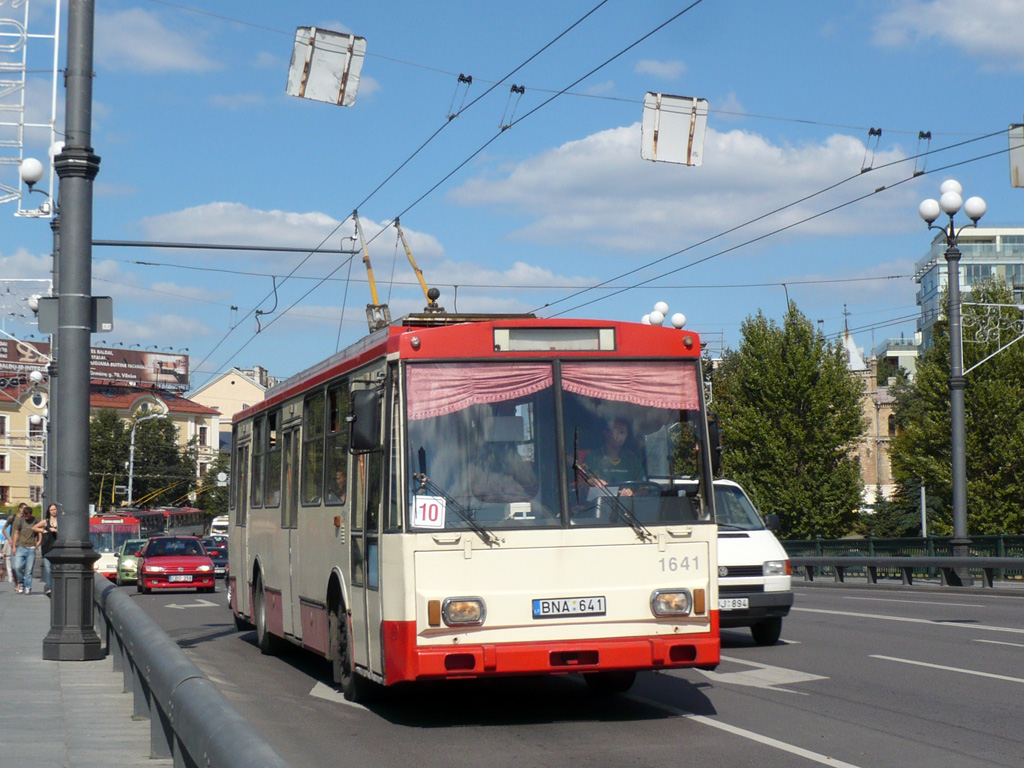 Вильнюс, Škoda 14Tr13/6 № 1641