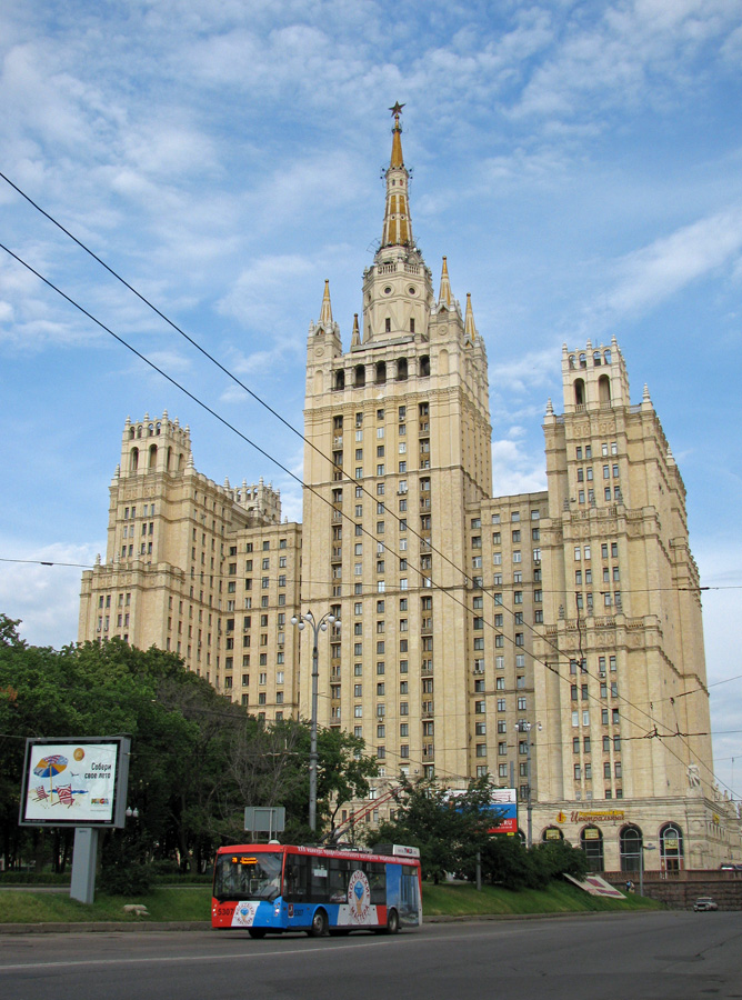 Москва, Тролза-5265.00 «Мегаполис» № 5307 Москва, Тролза-5265.00 «Мегаполис» № 5307