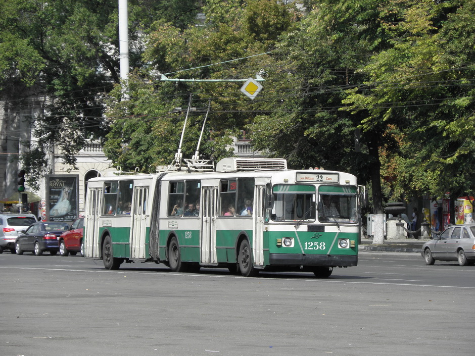 Кишинёв, ЗиУ-683В01 № 1258