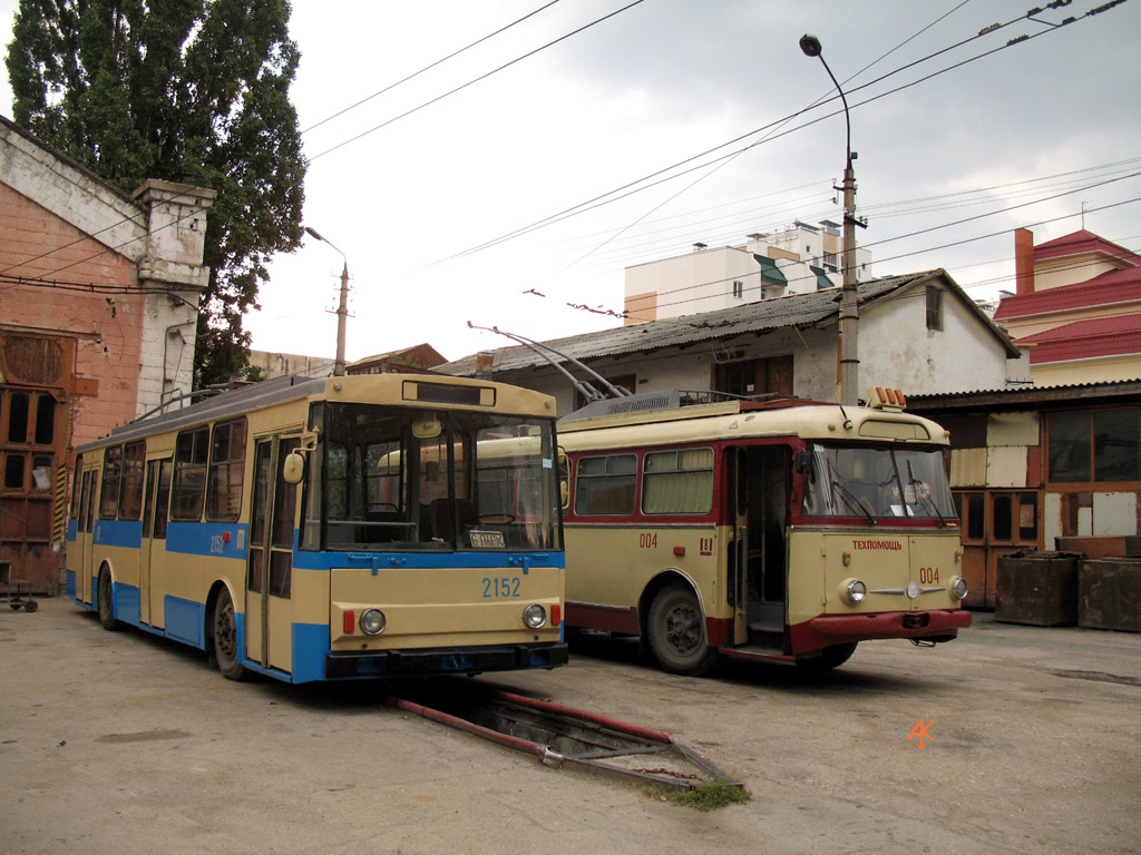Крымский троллейбус, Škoda 14Tr11/6 № 2152; Крымский троллейбус, Škoda 9Tr15 № 004