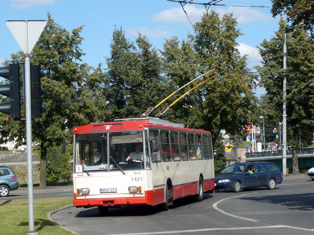 Вильнюс, Škoda 14Tr02 № 1421