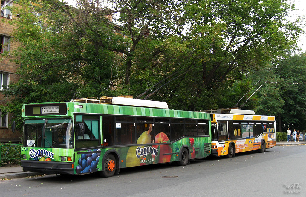 Kiev, MAZ-103T N°. 3704